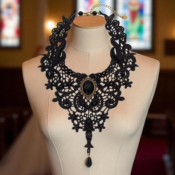 Gothic Lace Choker - Picture 10 of 10